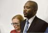 Mmusi Maimane criticizes SA govt over Zimbabwe crisis