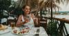 The gift card trick that helps me maximize my US restaurant credits while I'm abroad