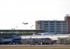 Major airline adds 20 routes with low flight costs, challenging a top rival