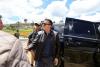 Ecuador Noboa's motorcade comes under rock-throwing attack, 5 detained