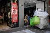Argentina’s peso drops against dollar despite US backing