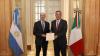 Amb.Nicoletti presents copy of credentials to Argentine government