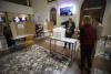 Bosnian Serbs hold snap poll to replace banned leader