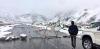 Snowfall at Babusar Pass attracts tourists