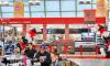 PHOTO Nongshim spices up JFK Nongshim’s instant noodle pop-up store at a food court in John F. Kennedy International Airport’s Terminal 1 in New York, Friday. The company’s fourth overseas snack bar follows earlier openings in Machu Picchu in Peru, Har…