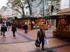 More shoppers hit high streets and retail parks for late Christmas purchases