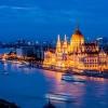 Moody's lowers city of Budapest's rating to junk