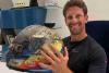 Grosjean reunited with helmet which saved him from huge fire in 2020 Bahrain crash | Formula 1