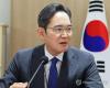 Samsung Electronics chief warns against complacency after strong earnings