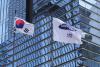Samsung Electronics becomes first in Korea to break W1000tr market cap