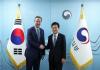 Unification minister seeks ex-British Prime Minister Cameron's support for peace on Korean Peninsula