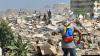 Venezuela earthquakes kill 920 people as families desperate for news