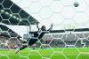 Senegal rout 10-man Iraq 5-0 to stay in FIFA World Cup knockout race