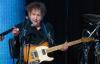 Bob Dylan makes changes to live band as two long-serving guitarists step away