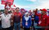 Politics : Johor Polls: Rival Candidates Share Friendly Exchange During Night Market Walkabout