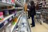 US consumer confidence edges up in June; labor market perceptions deteriorate