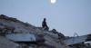 Venezuelans scour collapsed buildings by hand while machinery stands unused