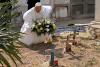 World CBS News Pope Leo spends July Fourth at migrant cemetery in Italy, meets with U.S. ambassador