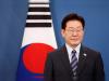 South Korea's Lee urges speed in launching mega chip projects