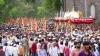Pune residents line the roads with food and water in a tradition of selfless service