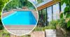 TV legend daughter's £3.95m Oxfordshire mansion with swimming pool unsold