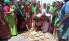 Farmers stage mock funeral for Karnataka government over Bidadi township project