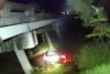 Deputies in Louisiana Rescue Several People in Vehicle Submerged in Water