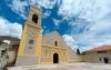 Earthquake in Peru: statue of Mary untouched as church roof caves in