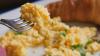 Make creamy and fluffy scrambled eggs without milk in 5 minutes - full recipe