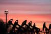 Oil prices drop 7% after U.S., Iran pause fighting