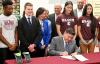 Illinois cellphone ban signed by Gov. JB Pritzker with ‘bell-to-bell’ law affecting public and charter schools