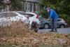 Arlington’s ban on gas leaf blowers earns praise from Virginia environmentalists
