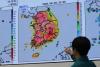 Seoul Hits Year-High 36.3°C as Easterly Winds Cross Mountains