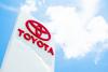 Toyota Raises Forecast, Unveils Record Buyback as Hybrid Strategy Proves Resilient