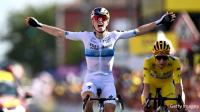 Marlen Reusser Holds While Demi Vollering Wins Tour de France Femmes 2026 Stage 5