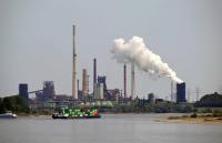 Low water on German Rhine River threatens new blow to economy