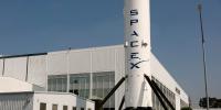 'The lockup killed me': Early SpaceX investors say they're torn about whether to hold on or cash out as lockups expire