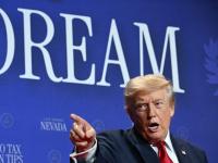Donald Trump tells Vegas he loves Canadians but 'they're nasty'
