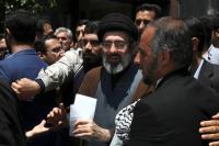 Report: Hilarious Cloak-And-Dagger 'Meeting' After Iranian President Demands to See Supreme Leader