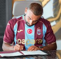 Officially.. Trabzonspor signs Egyptian Mohamed Salah on a contract extending until 2028
