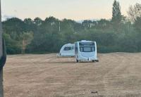 Travellers camp on area near Anne Hathaway’s Cottage