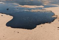Off Oman, oil spill from grounded UK-sanctioned tanker reaches shore and pushes out to sea