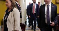 Senate negotiations intensify on recess deal