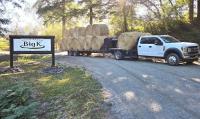 Western Oregon ranchers haul hay to wildfire victims