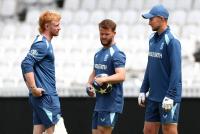 England recall Lawrence, hand Cox No. 3 role for Pak Tests