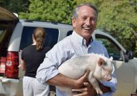 22 years later, Mark Sanford brings pigs back to the Statehouse, this time over DC spending
