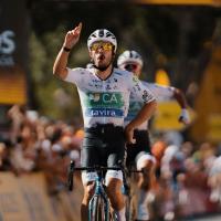 Volta a Portugal: Francisco Campos claims three-up sprint to win stage 1 in Sintra