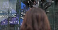 Asia shares pause for US jobs, oil extends gains