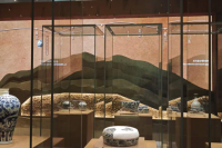 Jingdezhen handmade porcelain heritage exhibition opens in Beijing