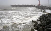 Typhoon Dolphin approaches eastern China coast